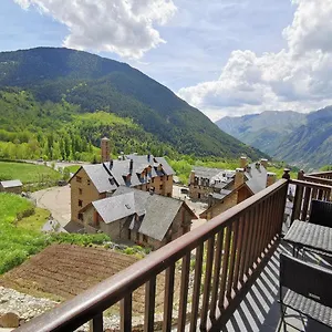 Con Terraza Y Vistas Panorámicas En Apartamento Estación